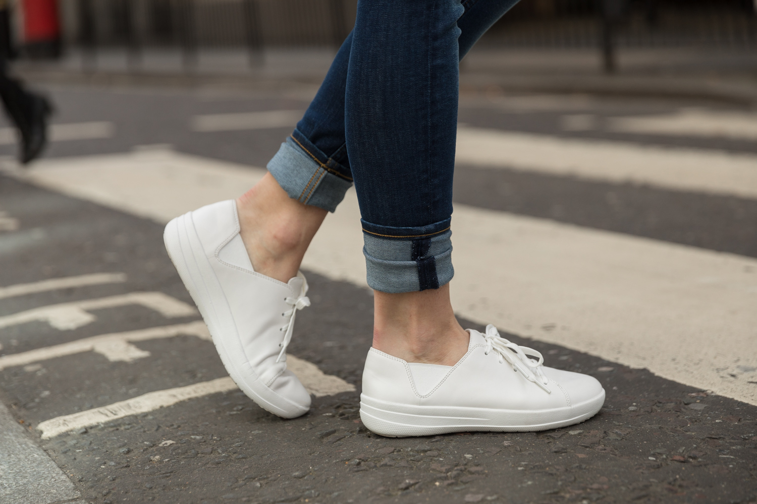 fitflop white sneakers